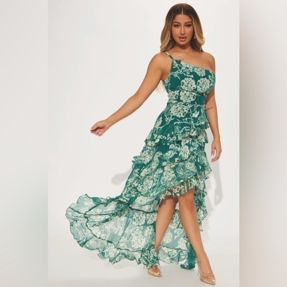 FASHION NOVA DREAMY SKIES GREEN FLORAL ASYMMETRICAL  ONE SHOULDER MAXI DRESS